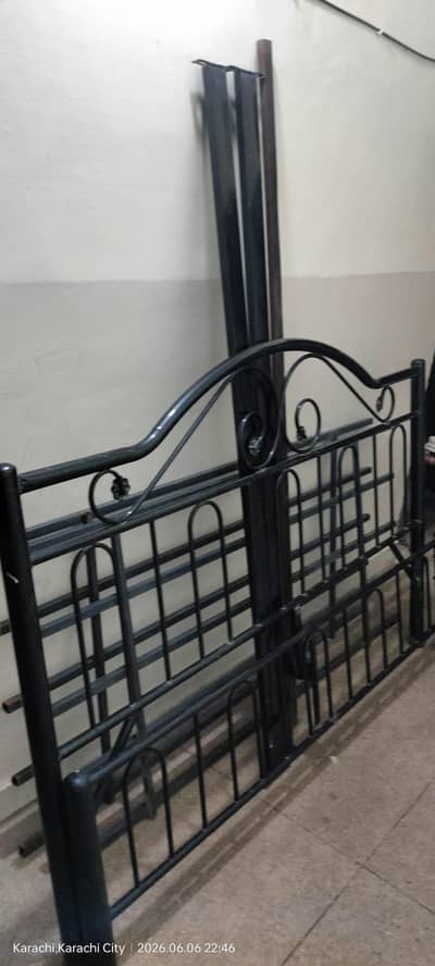 king size Iron Bed with Mattress