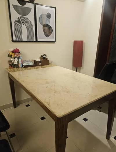 Marble Top 6-Seater Dining Table – Wooden Base – Excellent Condition