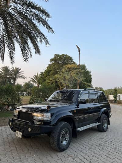 TOYOTA LAND CRUISER UP FOR SALE(80 series)