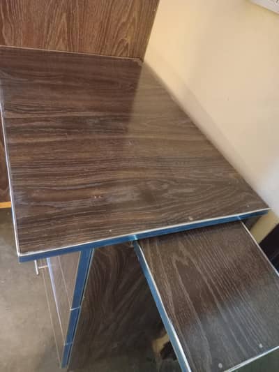 Wooden three drawers with lock for sale