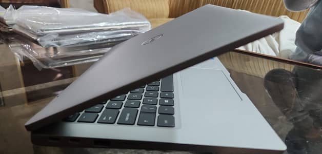 Dell Latitude 5320 2in1 Corei5 11 Generation 16GB / 256 SSD Touch