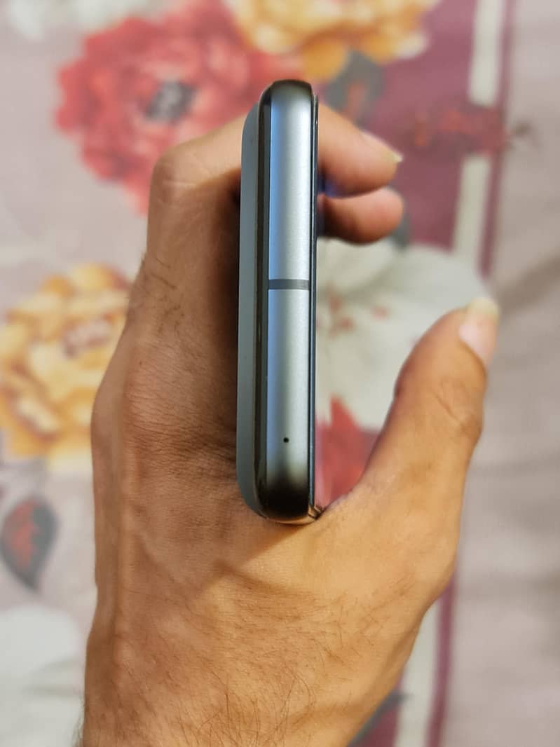Google Pixel 8 3