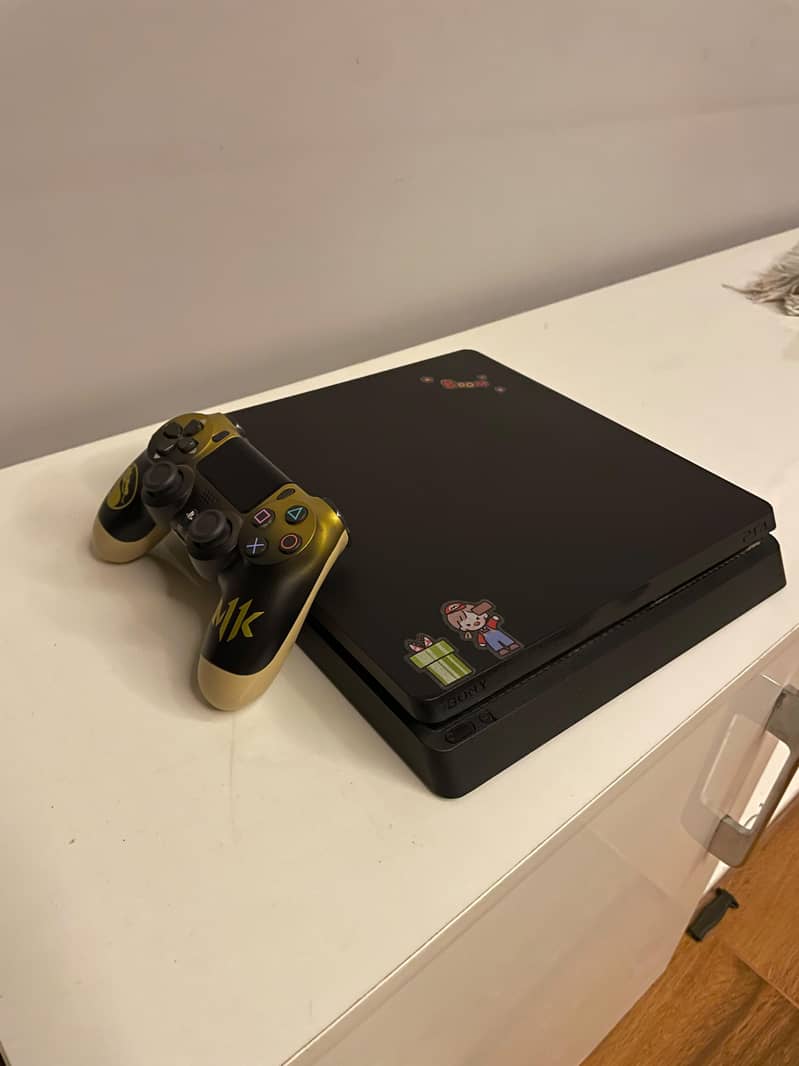 PS4 Slim 0