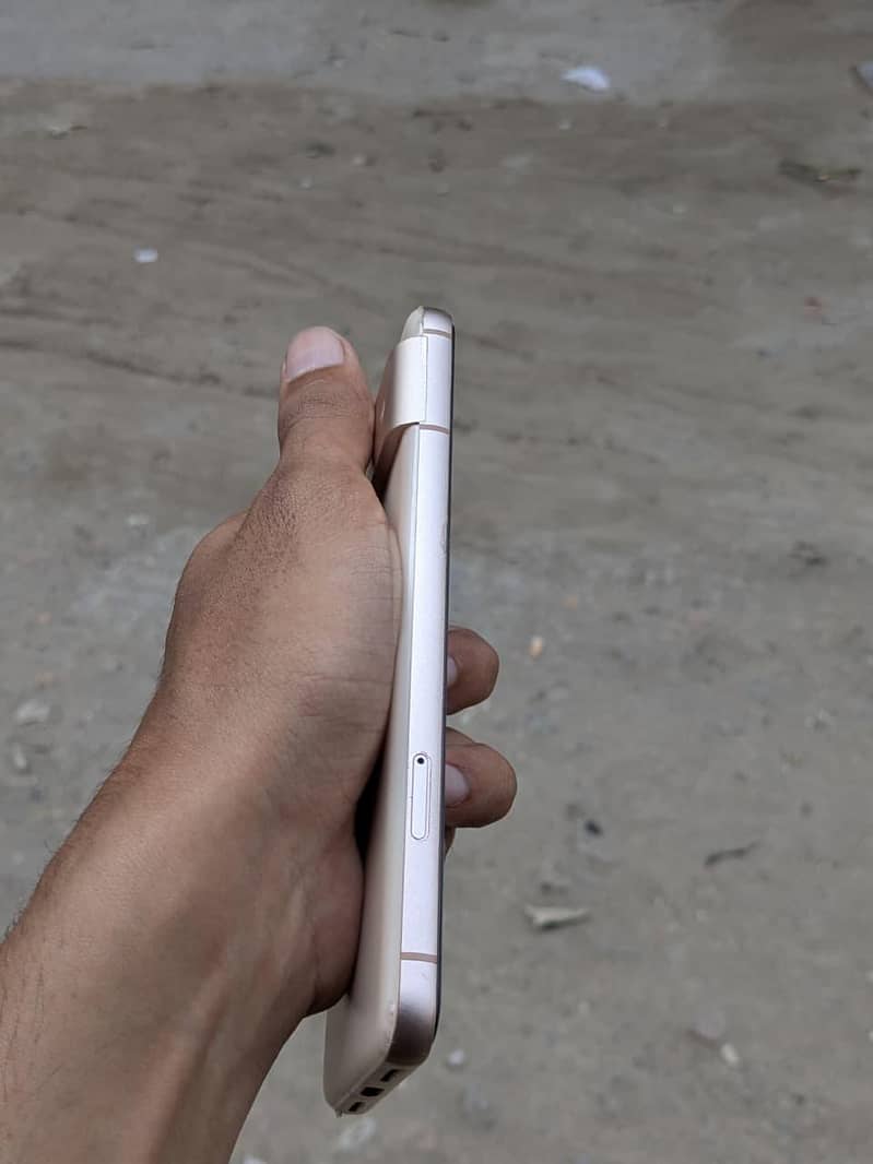 Google Pixel 8 2