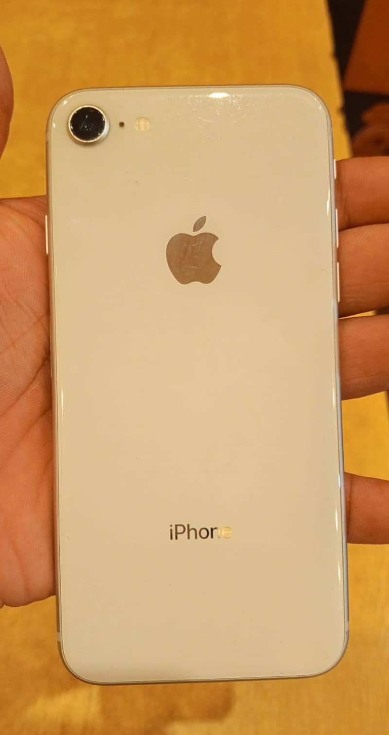 Apple iPhone 8 4