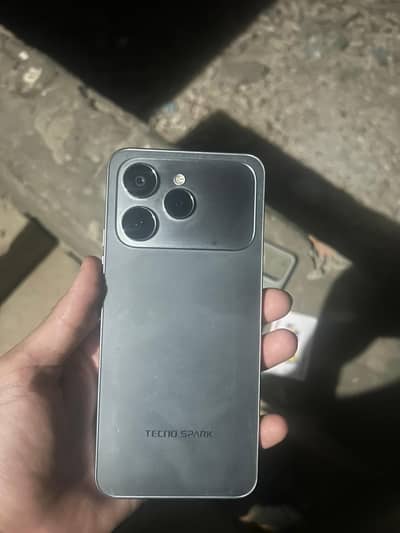 Tecno Spark 40 – Clean Condition, All Accessories Included