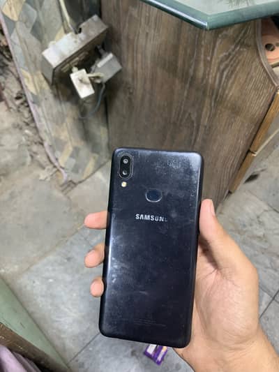 Samsung Mobile A10S 2gb 32gb read add urgent sale