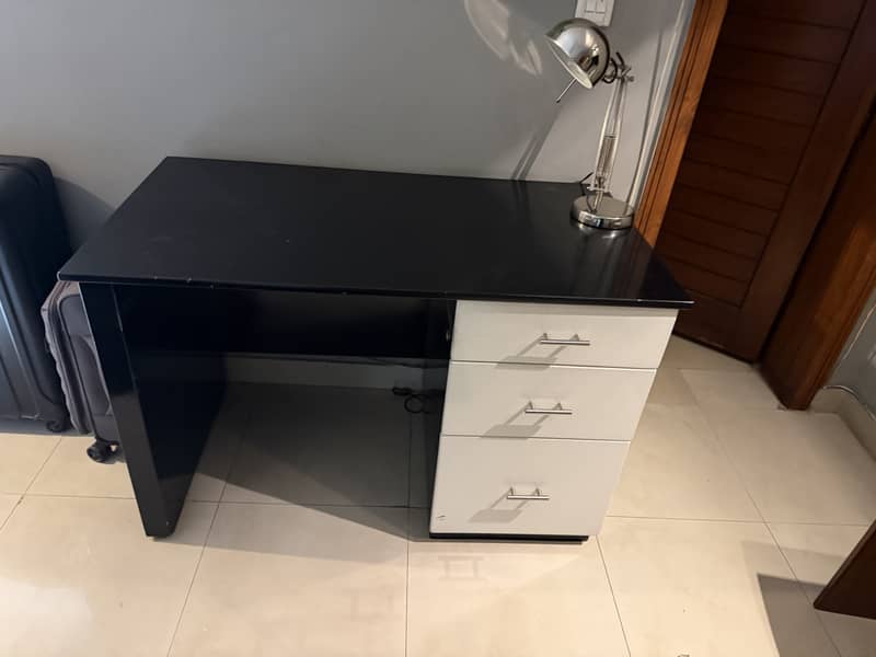 Study table 1