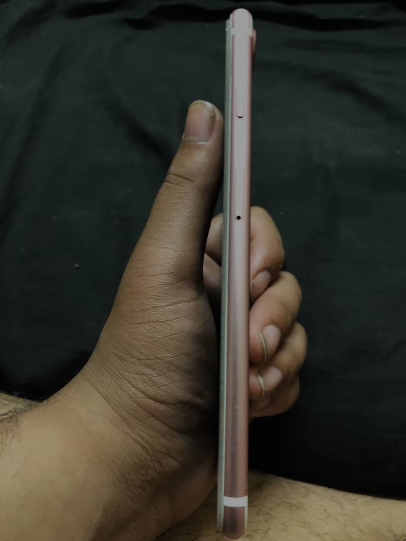 Apple iPhone 7 Plus 2