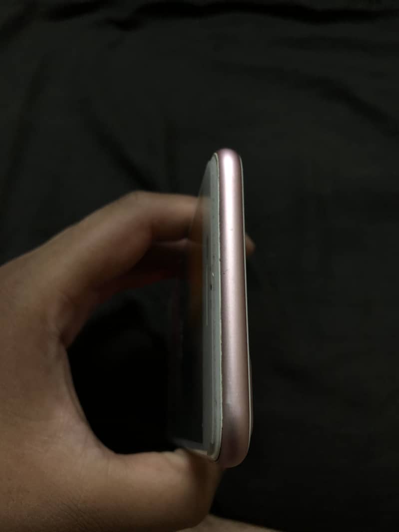 Apple iPhone 7 Plus 3