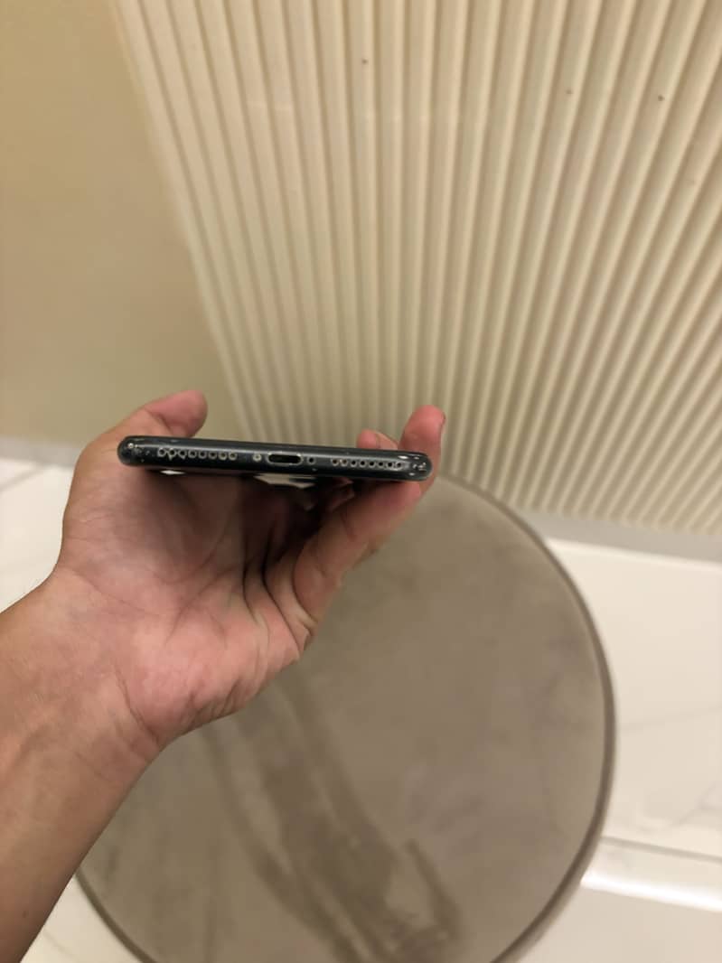Apple iPhone 7 Plus 2