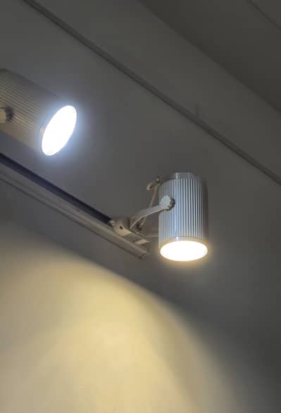 Shop lights with track -white and warm, Saaf used pcs