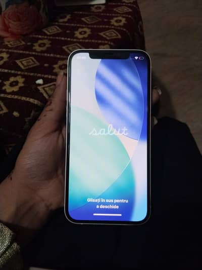 Apple iPhone 12