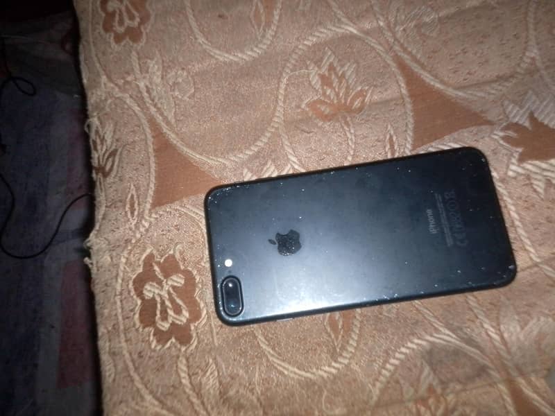 Apple iPhone 7 Plus 5