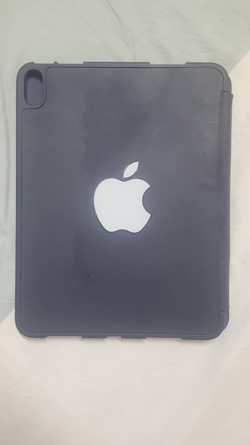 ipad 10 Generation With accessories. 1
