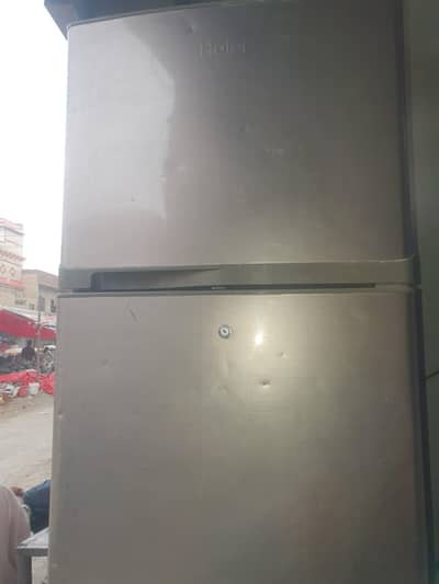 haier medium size fridge