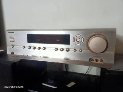 Onkyo 7.1  TX-SR504