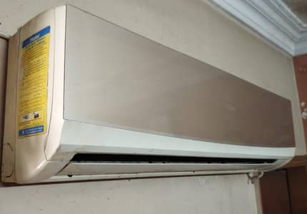 Haier 1.5 ton split AC urgent sale