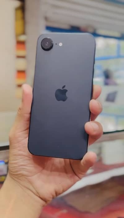Apple iPhone 16e