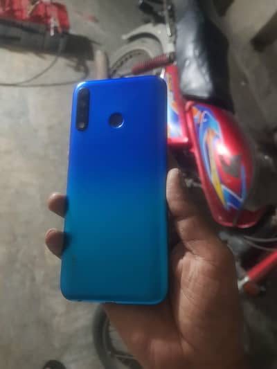 Tecno Spark 4