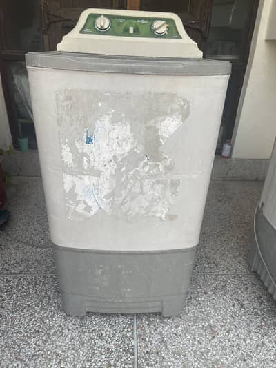 Body old but washer and dryer perfect condition