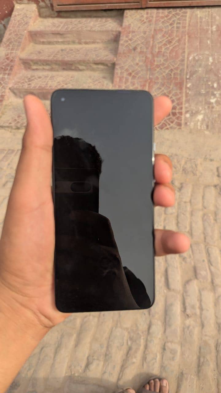 One Plus 8 T 4