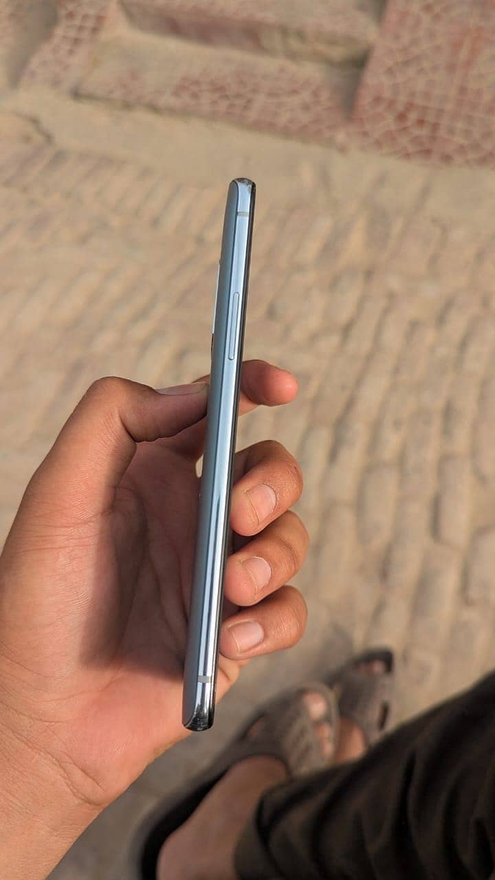 One Plus 8 T 6