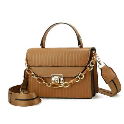 girl hend bag