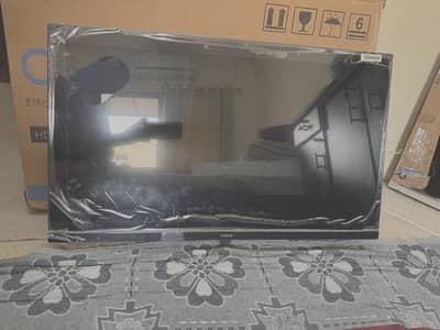 Candy 32” Smart Android TV (C32K7G) – Excellent Condition