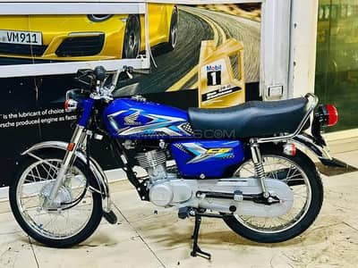 Honda 125 Blue Color