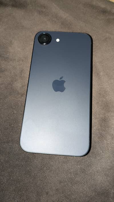 Apple iPhone 16e jv