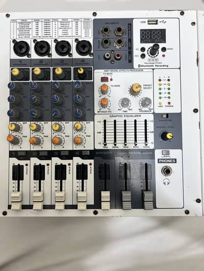 Audio power mixer 4 Chennal