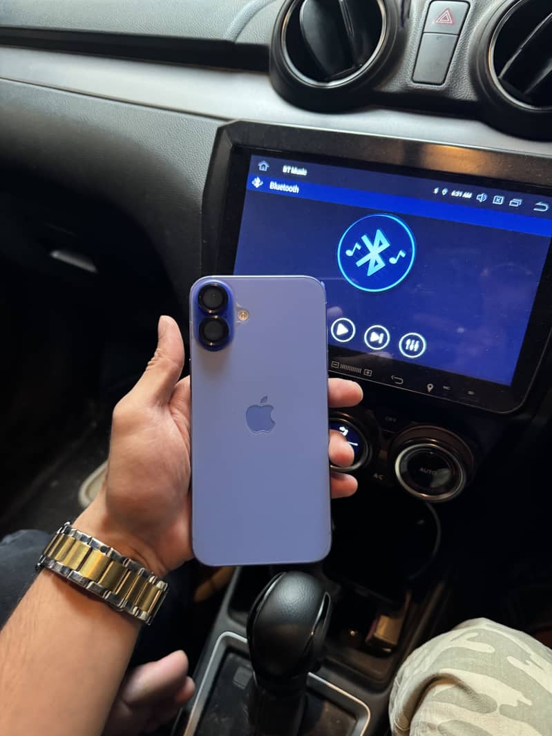 Apple iPhone 16 Plus 0