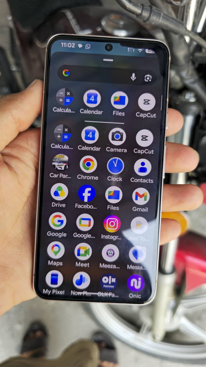 Google Pixel 8 4