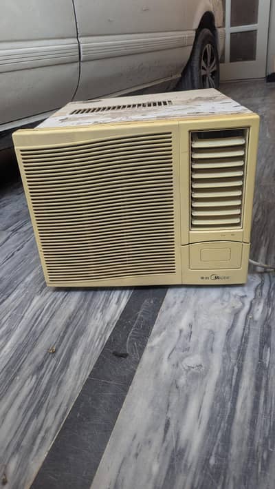 AC 0.75 ton window