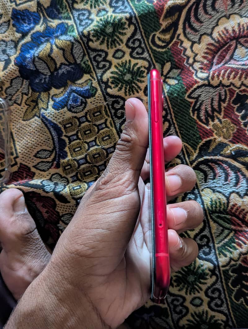Apple iPhone 11 3