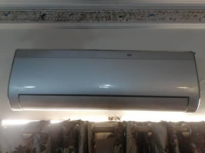 Gree split AC 1 ton total origional indoor outdoor 100% origional coil