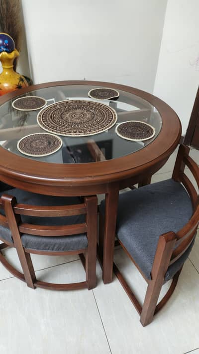 Round 4 seater sofa