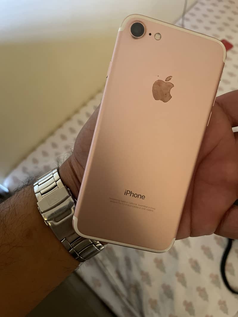 Apple iPhone 7 1