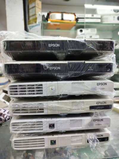 Entertainment + Education = Perfect Projector  03152965654