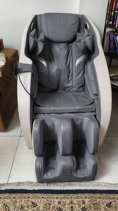 JC Buckman Massage Chair