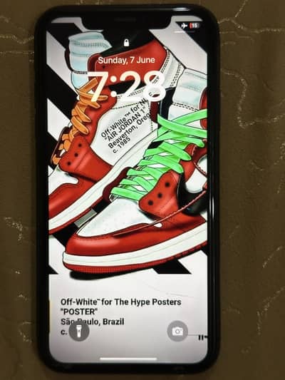 Apple iPhone 11