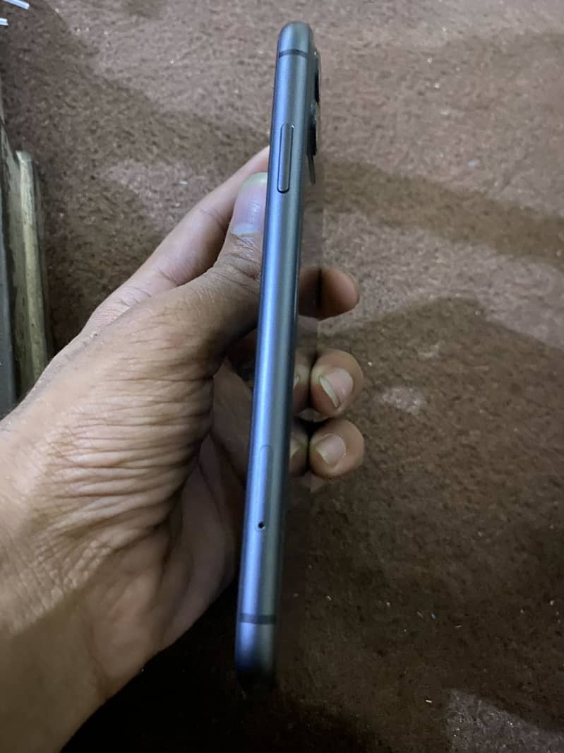 Apple iPhone 11 1