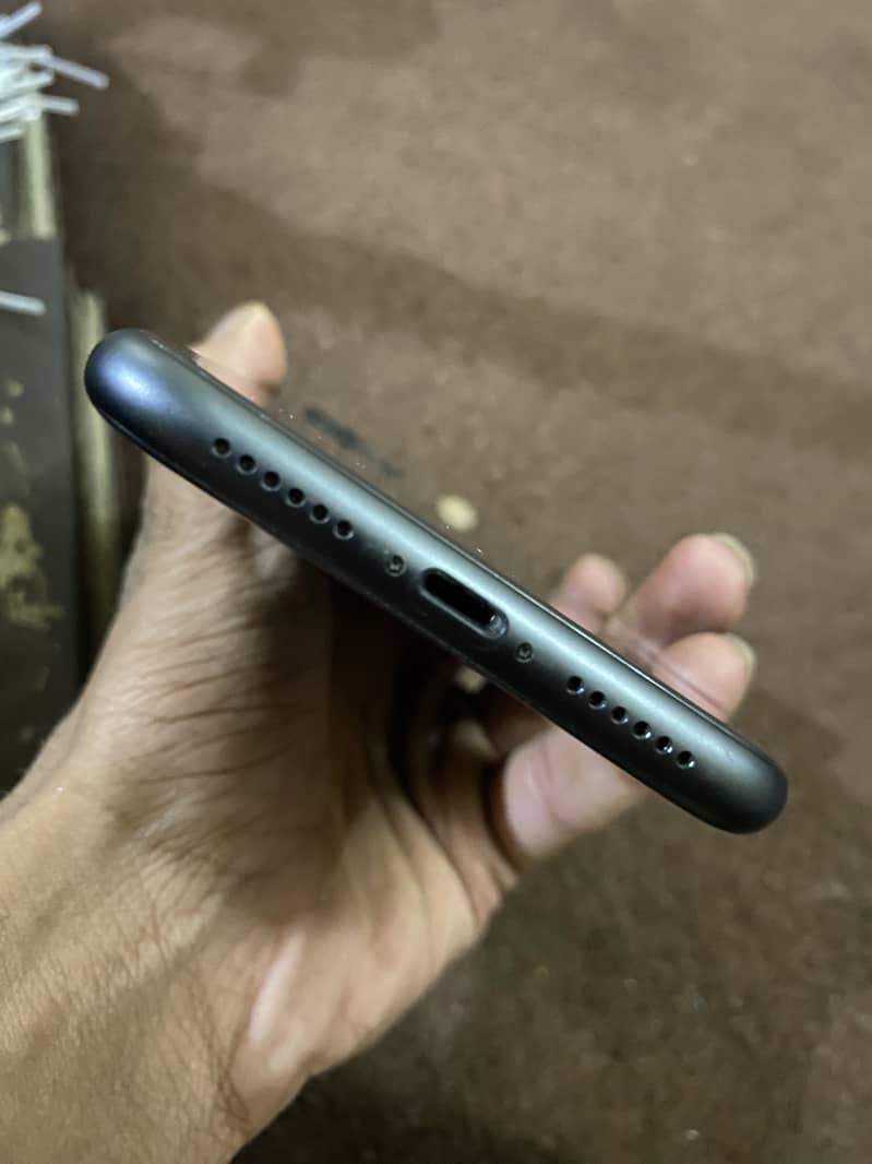 Apple iPhone 11 2