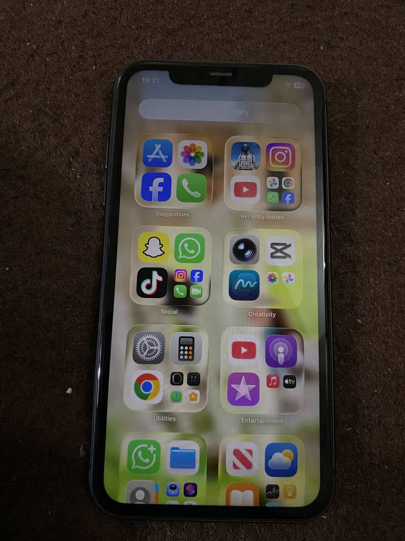 Apple iPhone 11 4