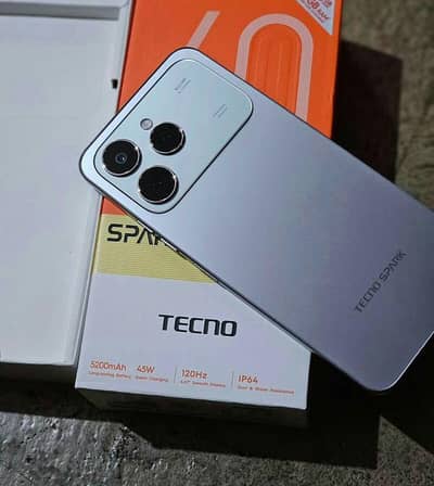 Tecno CAMON 40