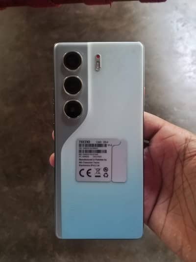 Tecno CAMON 40