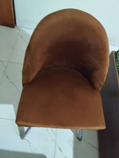 2 brand new chares for sale