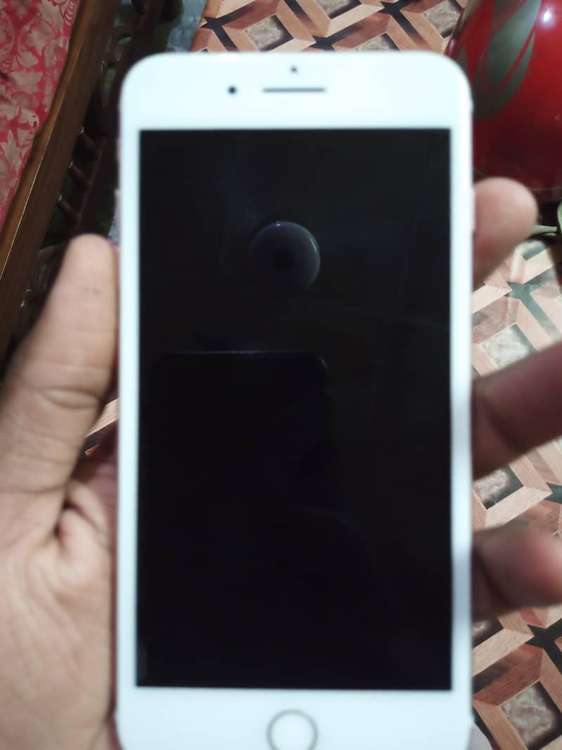 Apple iPhone 7 Plus 1