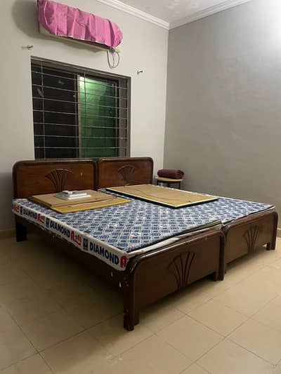 Oringinal talli lardkri bed for sale